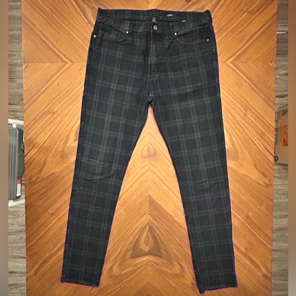 Men’s H&M size 34 blue and green tartan plaid skinny fit 5-pocket trousers